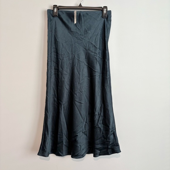 Madewell Satin Midi Slip‎ Skirt Smoky Spruce Green size 4 - Picture 2 of 5